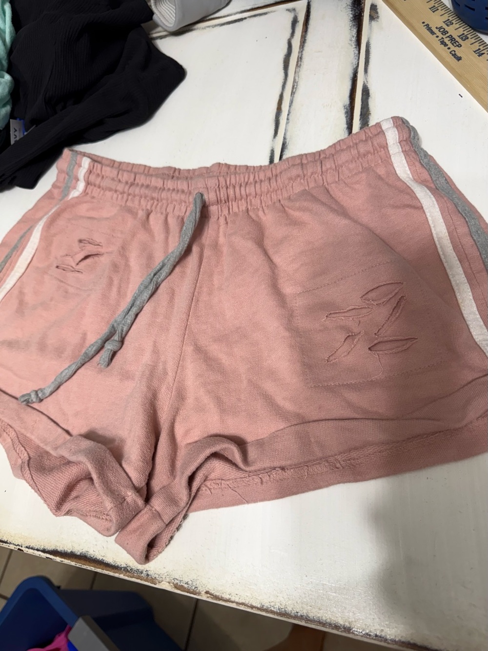 No Comment Pink Distressed Sweat Shorts Side Stripe Drawstring Size M”.